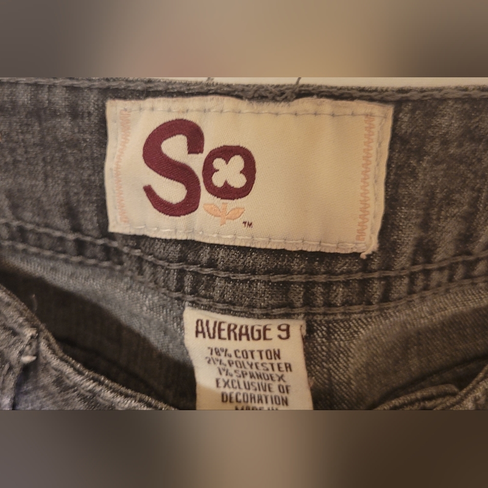 Jeans - Picture 2 of 3